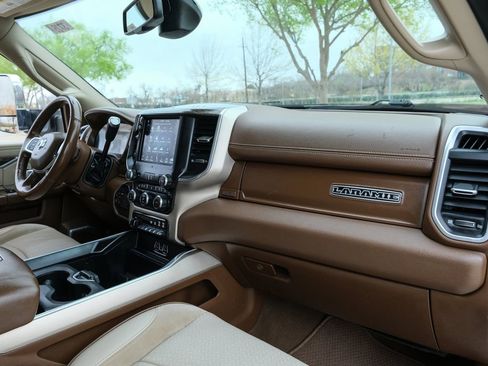 Used 2021 RAM 2500 Laramie AWD/4WD image 43