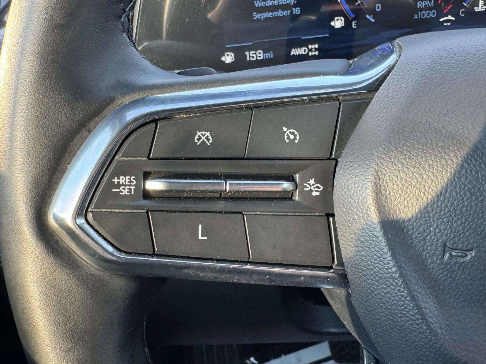 Used 2025 Chevrolet Equinox LT AWD/4WD image 23