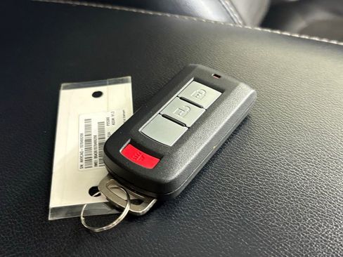 Used 2023 Mitsubishi Eclipse Cross SE image 53