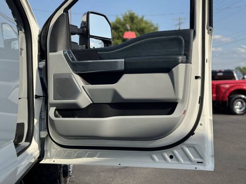 Used 2024 Ford F350 Limited w/ FX4 Off-Road Package AWD/4WD image 41