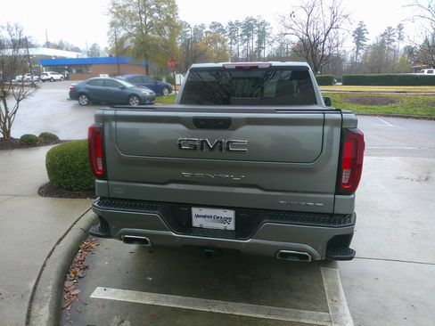Used 2024 GMC Sierra 1500 Denali Ultimate image 11