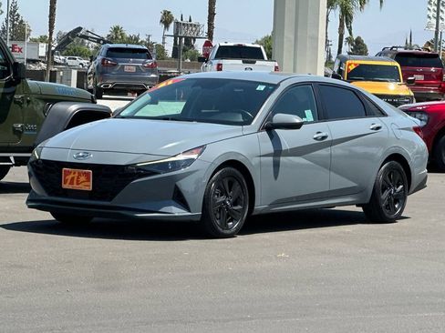 Used 2021 Hyundai Elantra SEL w/ Convenience Package FWD image 7