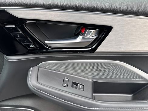 Certified 2025 Acura MDX w/ Technology Package image 23