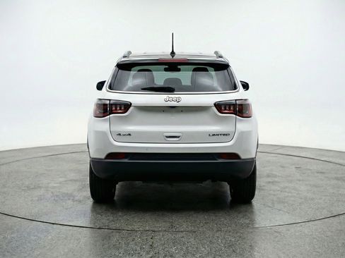 Used 2025 Jeep Compass Limited AWD/4WD image 7