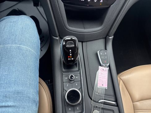 Used 2020 Cadillac XT6 Premium Luxury w/ Platinum Package image 28