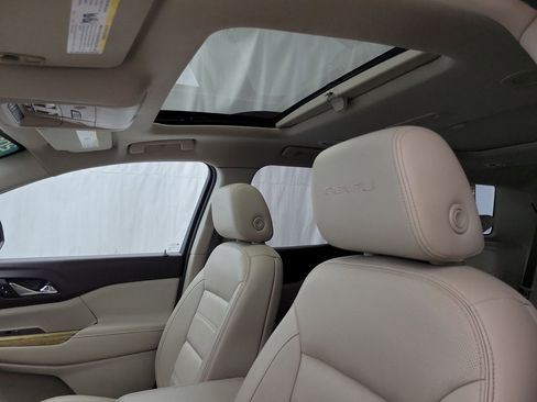 Certified 2018 GMC Acadia Denali w/ Technology Package image 9