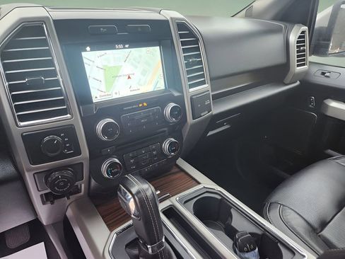 Used 2016 Ford F150 Lariat w/ Equipment Group 502A Luxury image 14