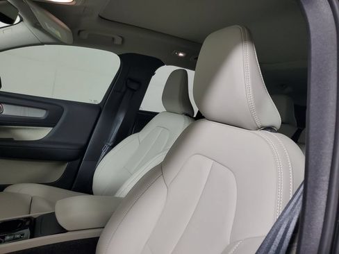 Used 2025 Volvo XC40 B5 Ultra w/ Protection Package AWD/4WD image 25