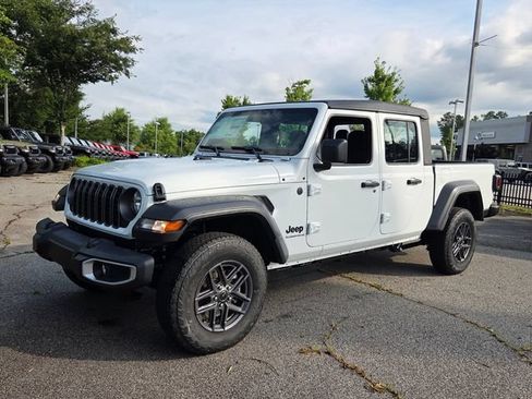 New 2026 Jeep Gladiator Sport AWD/4WD image 3