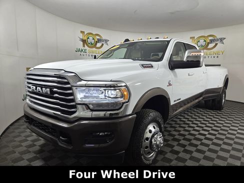 Used 2024 RAM 3500 Limited image 4