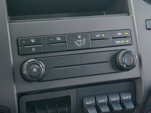 New 2025 Ford F750 2WD Regular Cab Super Duty image 18