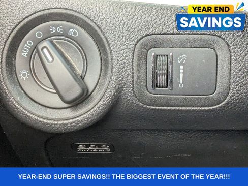 Used 2018 Dodge Journey SE w/ Blacktop Package image 37