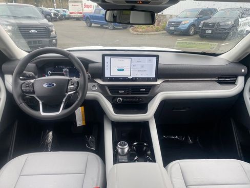 New 2026 Ford Explorer Platinum w/ LUX Leather Package image 23