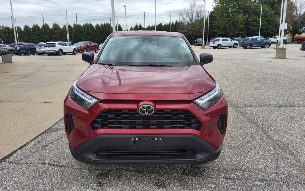Used 2025 Toyota RAV4 LE AWD/4WD image 2