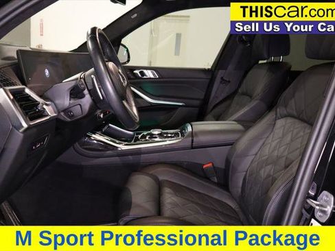 Used 2024 BMW X7 xDrive40i w/ M Sport Package image 21