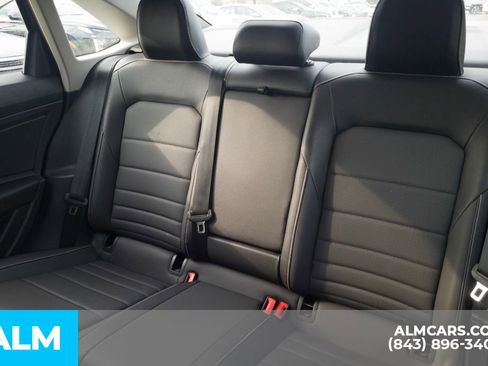 Used 2024 Volkswagen Jetta SE image 16