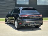 Certified 2024 Porsche Macan image 3