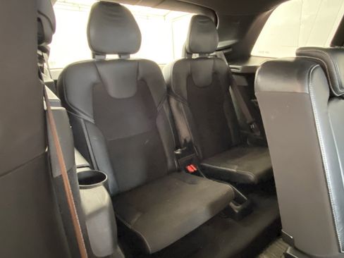 Used 2019 Volvo XC90 T6 R-Design w/ Advanced Package image 14