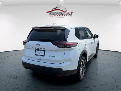 Used 2024 Nissan Rogue SV AWD/4WD image 11