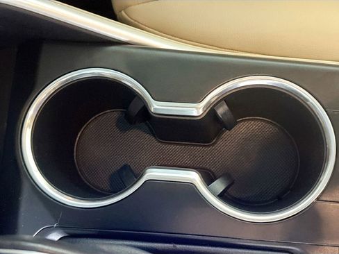 Used 2021 Toyota Highlander XLE image 15