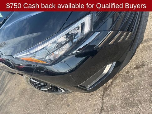 New 2025 Nissan Versa SR w/ Trunk Package image 37