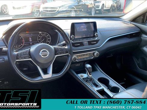 Used 2020 Nissan Altima 2.5 SR w/ Premium Package FWD image 5