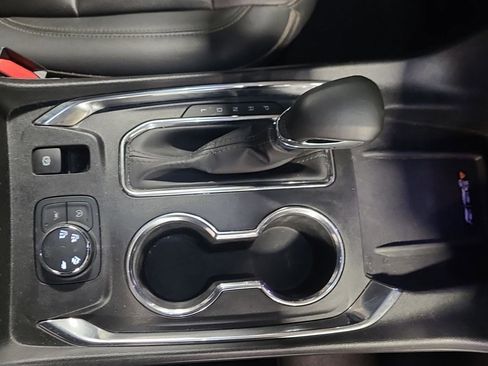 Used 2023 Chevrolet Traverse High Country image 18