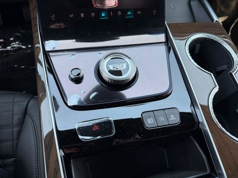 New 2026 Cadillac Escalade Platinum Sport AWD/4WD image 27