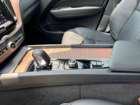 Certified 2024 Volvo XC60 B5 Core AWD/4WD image 14