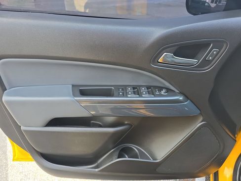 Used 2018 Chevrolet Colorado Z71 AWD/4WD image 22