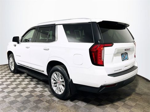 Used 2022 GMC Yukon SLT w/ SLT Premium Package image 6