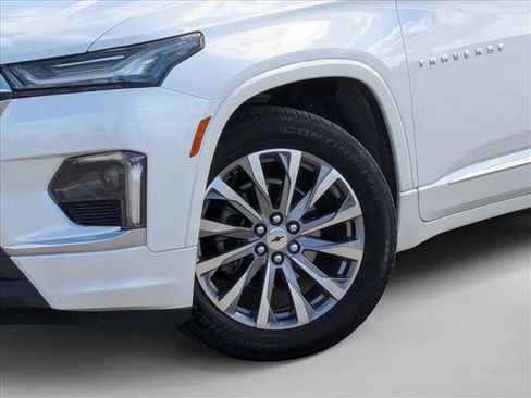 Used 2023 Chevrolet Traverse Premier image 23