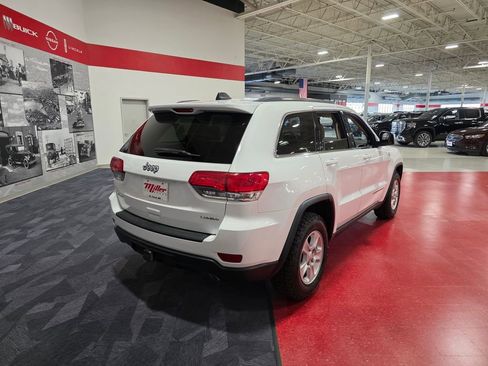 Used 2016 Jeep Grand Cherokee Laredo w/ Quick Order Package 23E AWD/4WD image 4