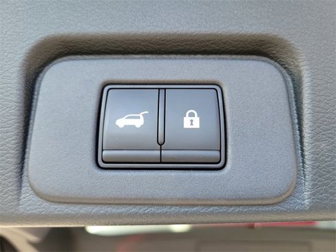 Used 2024 Nissan Rogue SL w/ SL Premium Package image 10