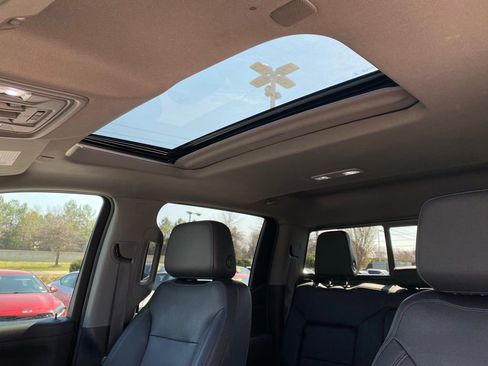 Used 2022 Chevrolet Silverado 1500 LTZ w/ LTZ Premium Package image 23