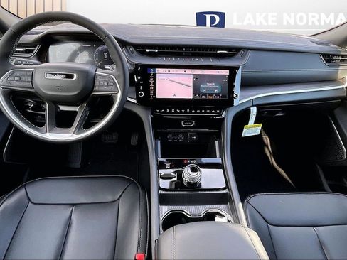 New 2026 Jeep Grand Cherokee Limited w/ Limited Altitude Package AWD/4WD image 10