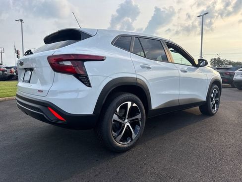 New 2026 Chevrolet Trax RS w/ Driver Confidence Package FWD image 8
