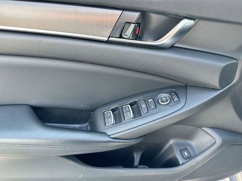 Used 2018 Honda Accord LX image 20