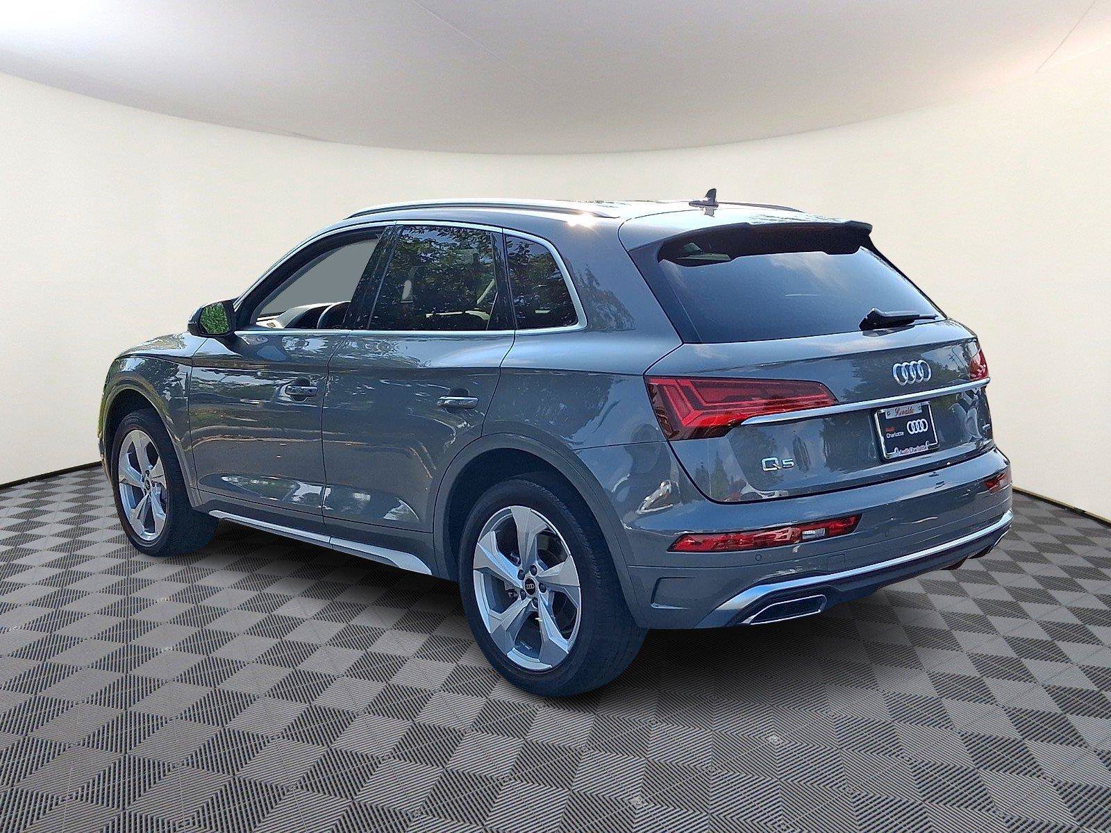 Used 2023 Audi Q5 2.0T Premium Plus w/ Premium Plus Package AWD/4WD image 4