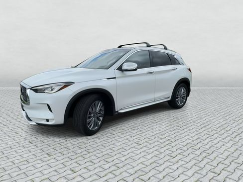 Certified 2025 INFINITI QX50 Luxe w/ Accent Package AWD/4WD image 4