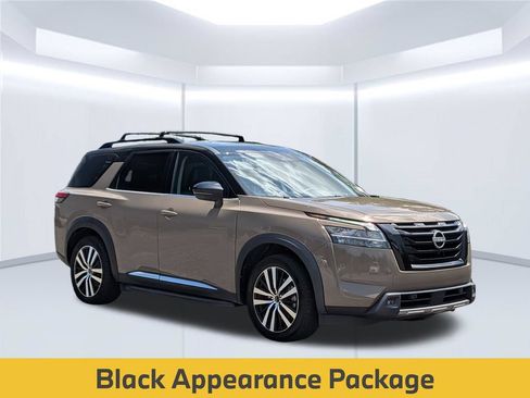 Used 2023 Nissan Pathfinder Platinum w/ Lighting Package (N93) FWD image 10