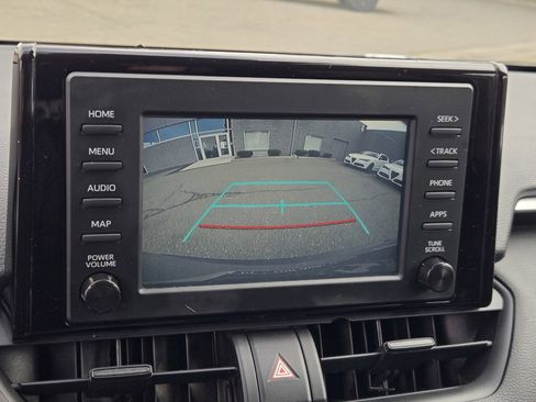 Used 2019 Toyota RAV4 XLE image 19