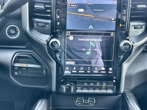 Used 2022 RAM 3500 Laramie w/ Night Edition image 17