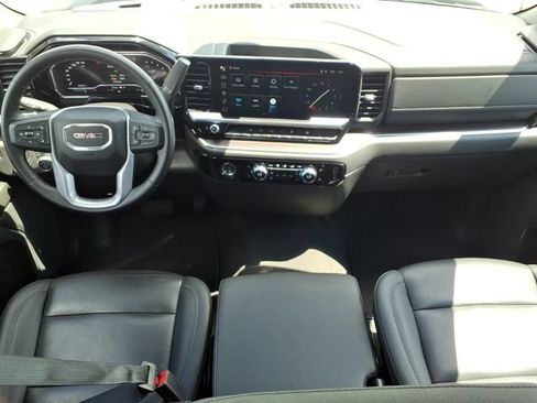 Used 2024 GMC Sierra 1500 SLT AWD/4WD image 17