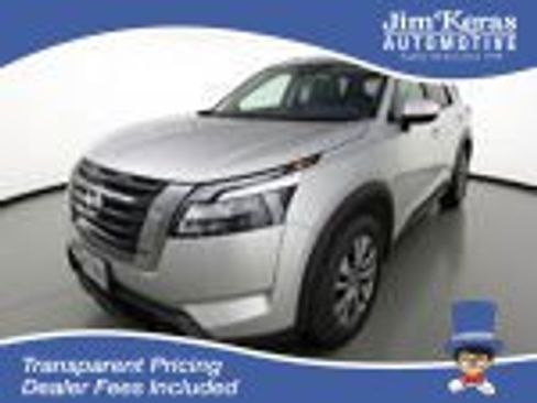Used 2025 Nissan Pathfinder SV FWD image 1