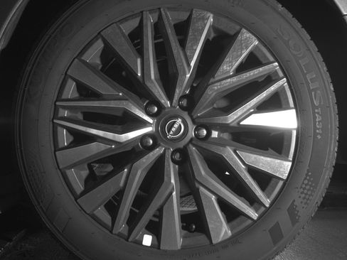 Used 2025 Nissan Altima 2.5 SV image 14