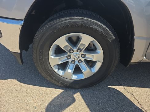 Used 2024 RAM 1500 Laramie AWD/4WD image 26