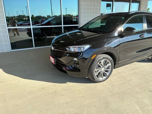 Used 2022 Buick Encore GX Preferred w/ Sport Touring Package FWD image 33