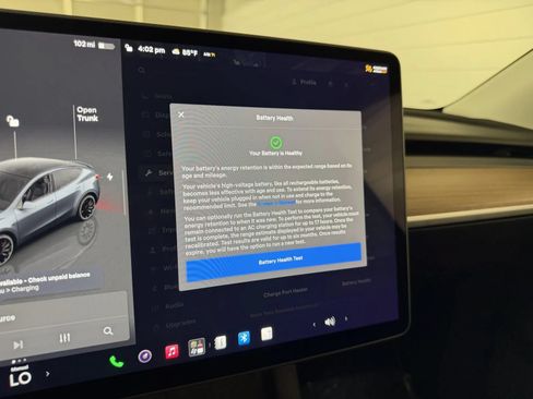 Used 2023 Tesla Model Y Performance AWD/4WD image 21