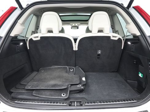 Used 2024 Volvo XC90 T8 Ultimate w/ Protection Package Premier AWD/4WD image 25